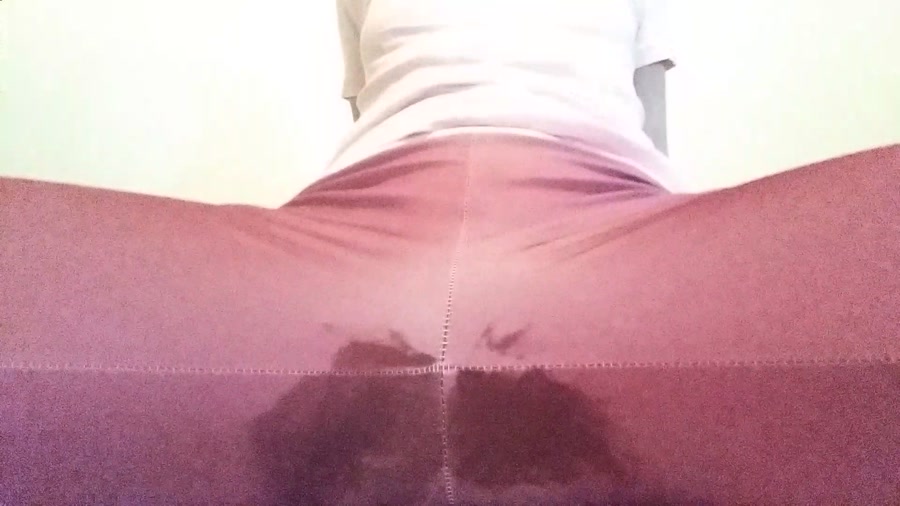 Very dirty poo in leggins and smearing Actress nastygirl (1.84 GB)