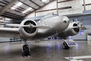 Lockheed Model 10 Electra Walk Around
