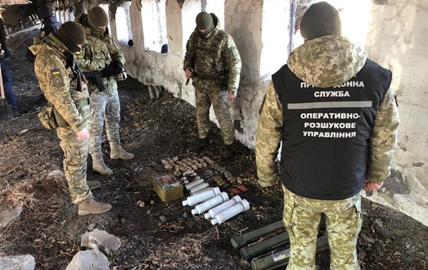 На Донбассе обнаружили схрон с боеприпасами