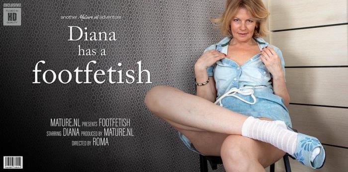 Diana (52) - MILF Diana has a naughty thing for feet [FullHD 916 MB]