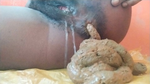 Ebony_Princess - Mouth and pussy loves SHIT! [FullHD, 1080p] [ScatShop.com]