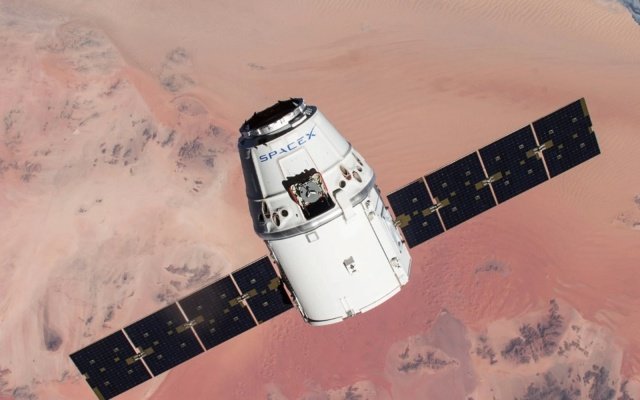 SpaceX в первый раз в истории запустит в космос четырёх гражданских