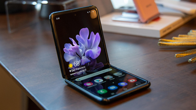 Samsung выпускает теснее третье поколение новых телефонов, но стоимость не падает