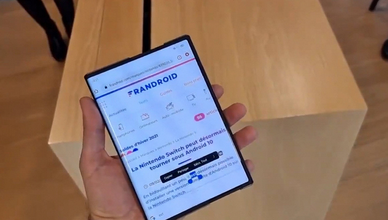 Неповторимый телефон с раздвижным экраном Oppo X 2021 проявили вживую