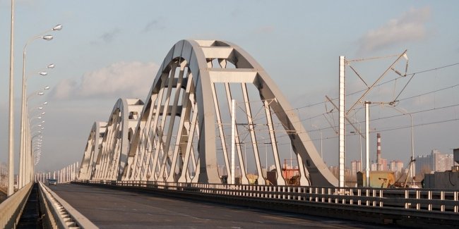 «Укравтодор» и «Укрзализныця» достроят Дарницкий мост