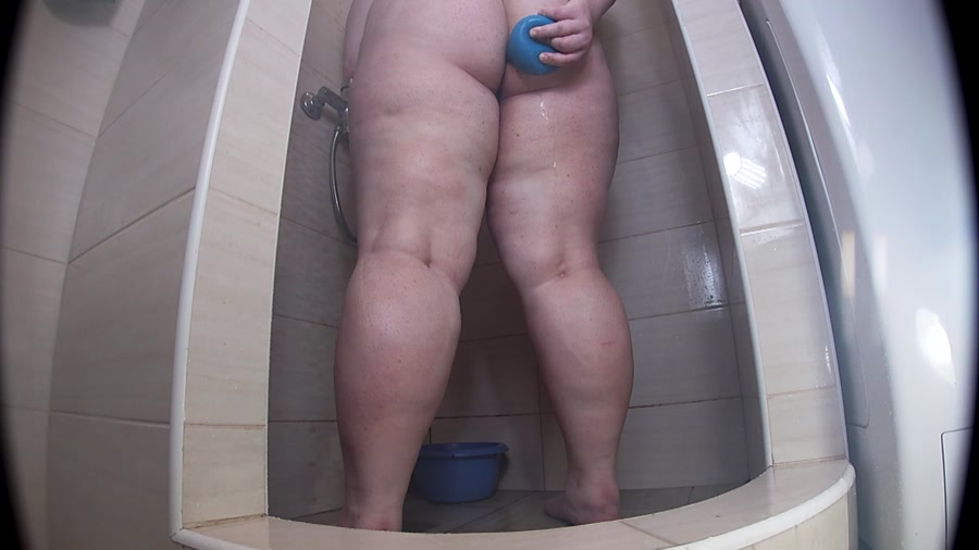 Fat Girl Messy Bath Enema - Scatshop - margo (15 March 2021/FullHD/2560x1440)
