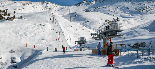 Швейцарский курорт, где автомобили запрещены - зима и катание на лыжах