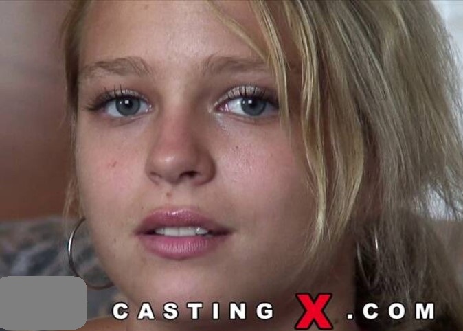 Молоденькая Klara Fox на порно кастинге Вудмана