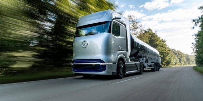 Daimler и Volvo планируют производство грузовиков на водородных топливных элементах в 2025 году