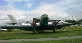 Lisunov Li-2 Walk Around