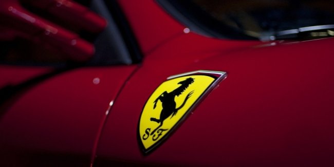 Ferrari расширит модельную линейку более доступным гибридом